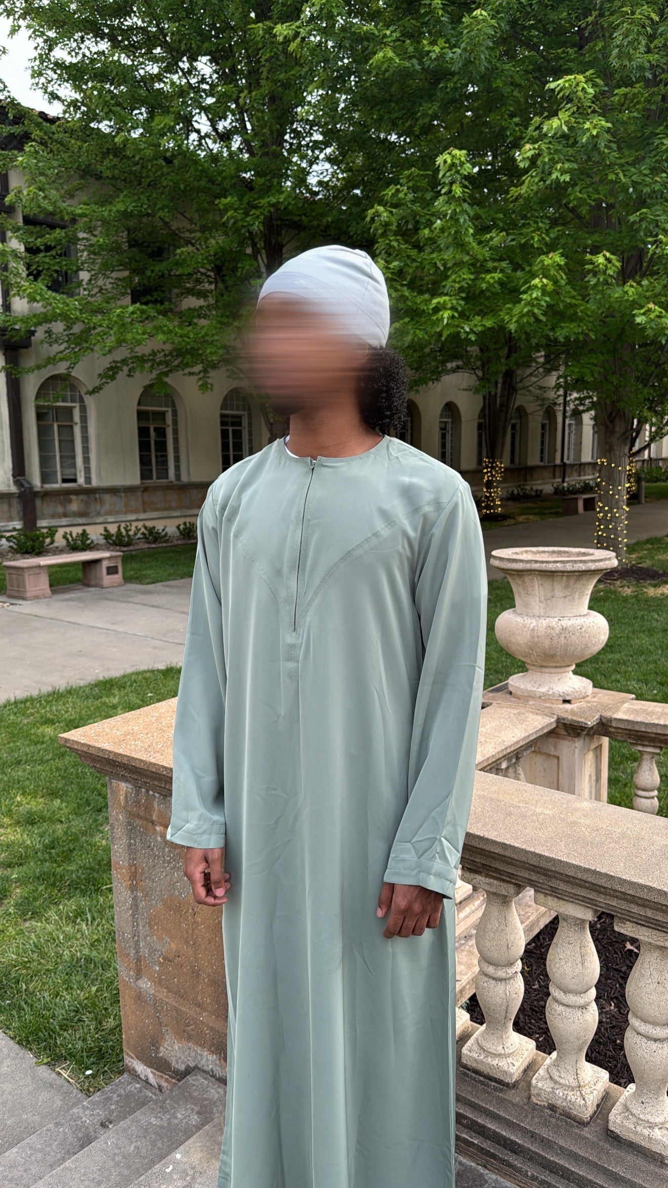 The Sultan Thobes